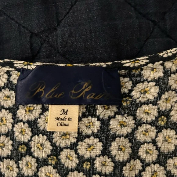 Blue Rain from Francesca’s - Daisy Floral Wrap Top - Picture 3 of 5